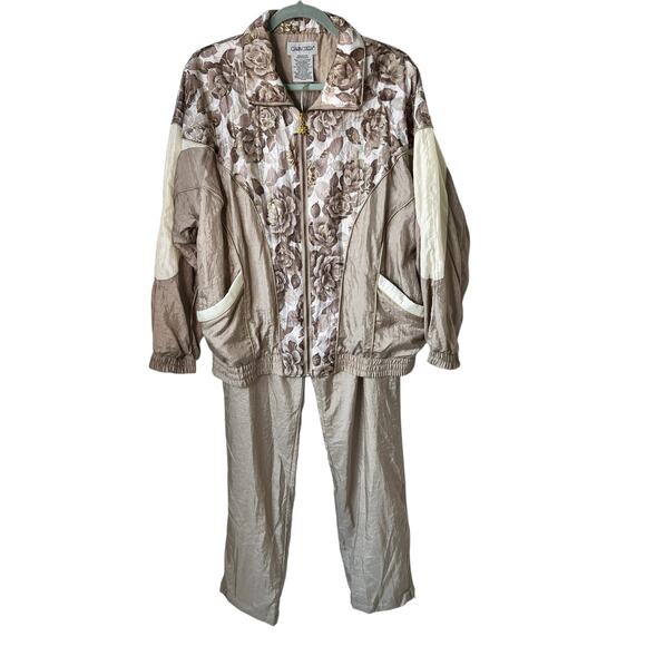 Vtg Womens 90s Workout Set Windbreaker Jacket & Pants Sz M Beige Golden Girl SEE - Picture 2 of 16